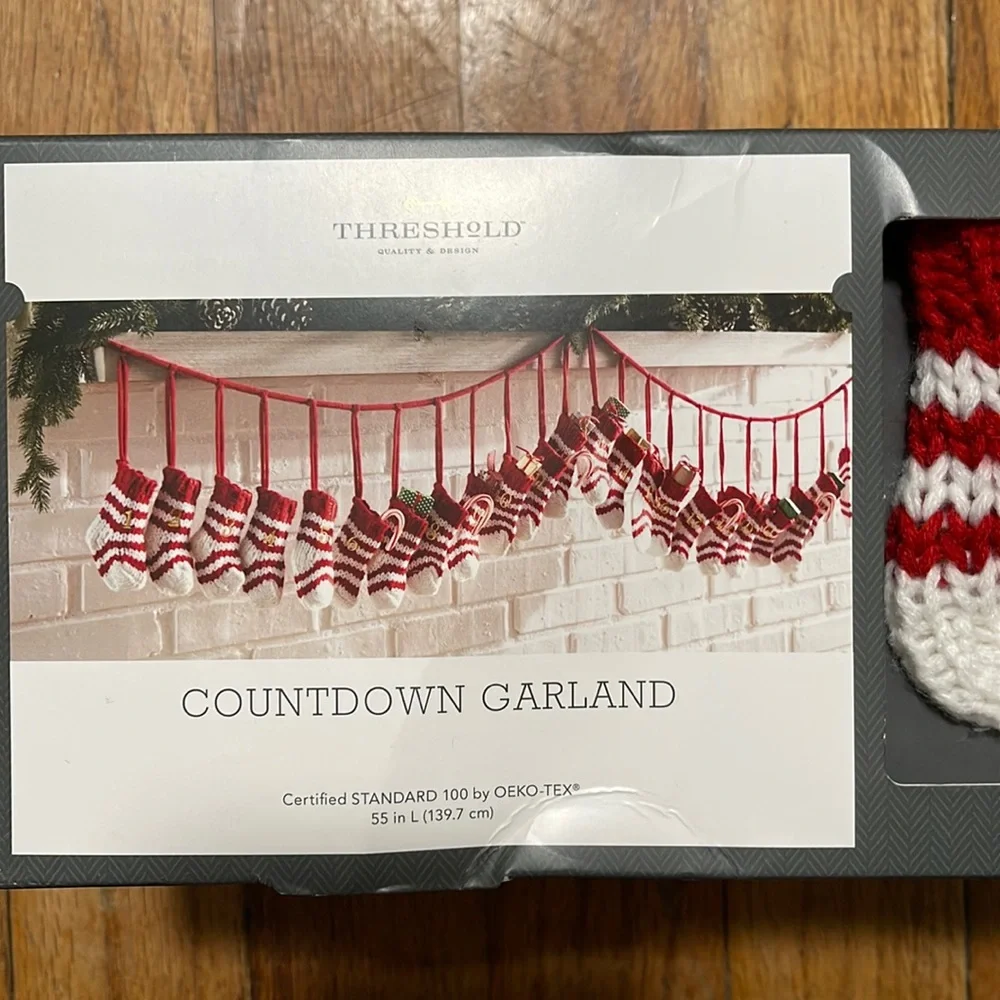 Threshold countdown garland.